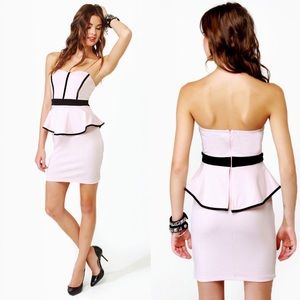 Lulu’s Small Strapless Light Pink Dress